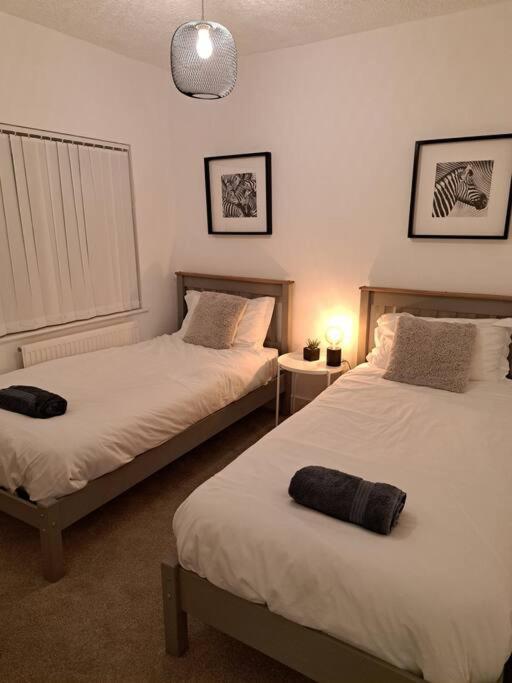 Charming Terrace Home, Nantwich -Near Train Station & Town エクステリア 写真